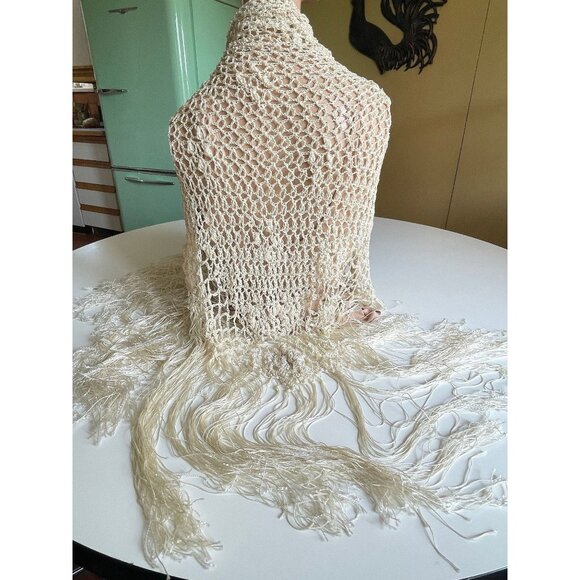 Vintage 80s silky crochet shawl, oversize fringed boho wrap - Picture 3 of 9